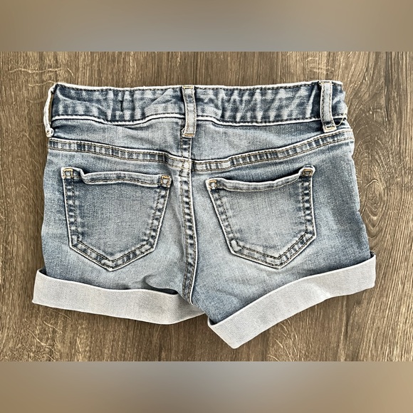 Girls Gap Shorts Size 5 - Excellent Shape! - Picture 2 of 3